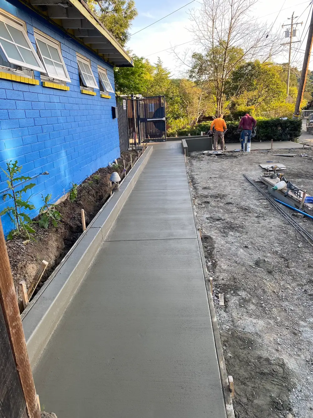 Curbs & Gutters - Quality Concrete Curbs & Gutters Start Here